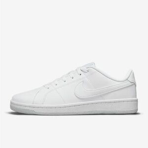 Nike Women’s Court Royale 2